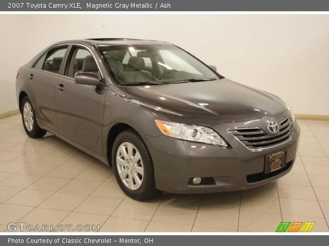 2007 Toyota Camry XLE in Magnetic Gray Metallic