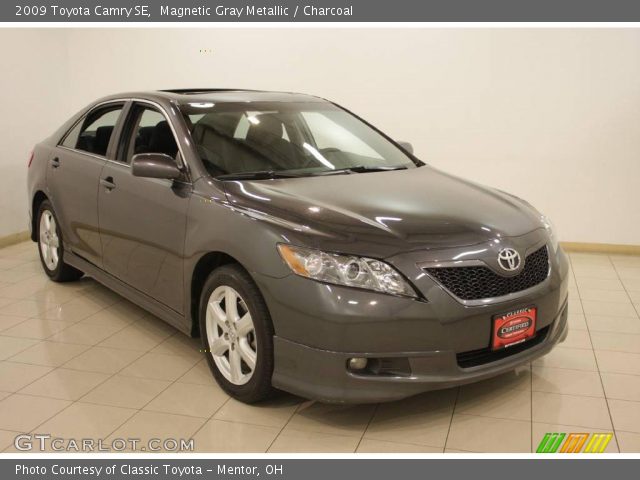 2009 Toyota Camry SE in Magnetic Gray Metallic