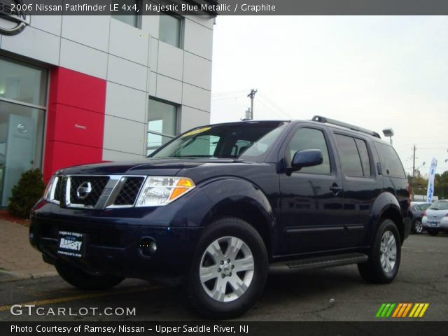 2006 Nissan Pathfinder LE 4x4 in Majestic Blue Metallic