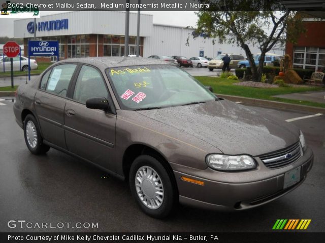 2002 Chevrolet Malibu Sedan in Medium Bronzemist Metallic