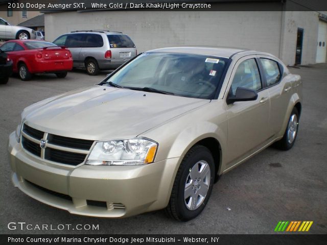 2010 Dodge Avenger SXT in White Gold