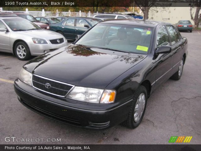 1998 Toyota Avalon XL in Black