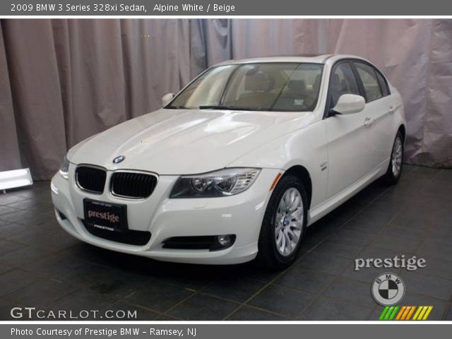 2009 BMW 3 Series 328xi Sedan in Alpine White