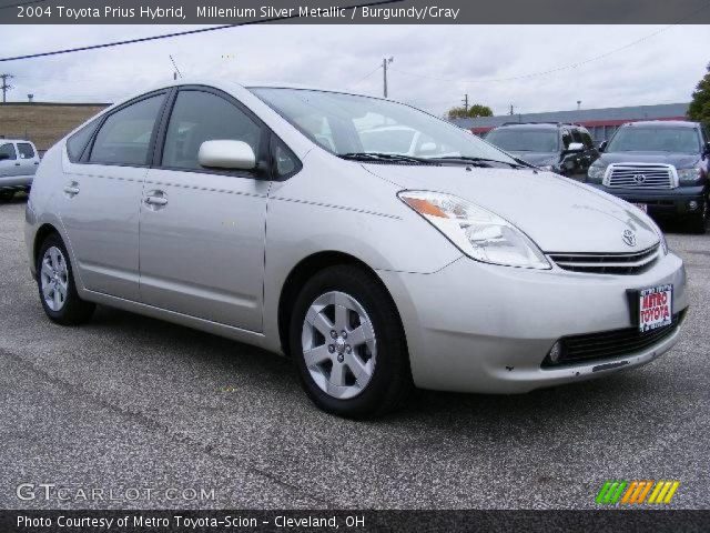 2004 Toyota Prius Hybrid in Millenium Silver Metallic