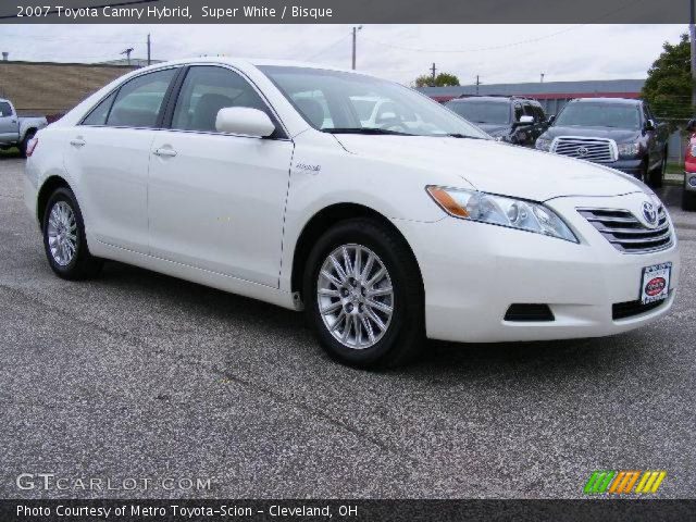 2007 Toyota Camry Hybrid in Super White