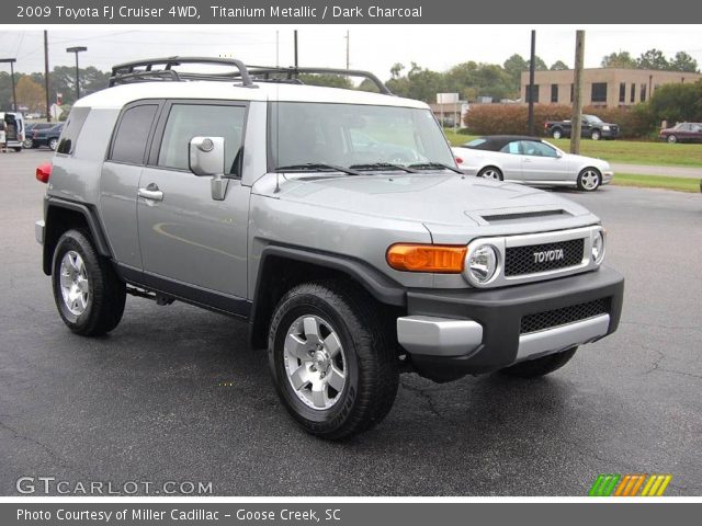 2009 Toyota FJ Cruiser 4WD in Titanium Metallic