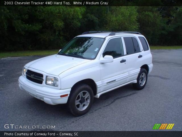 2003 Chevrolet Tracker 4WD Hard Top in White