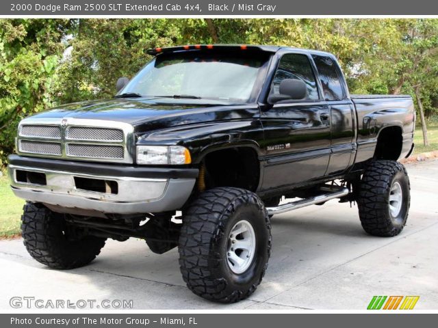 2000 Dodge Ram 2500 SLT Extended Cab 4x4 in Black