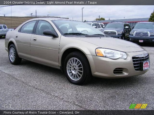 2004 Chrysler Sebring Sedan in Light Almond Pearl Metallic