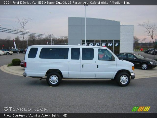 2004 Ford E Series Van E350 Super Duty XL 15 Passenger in Oxford White
