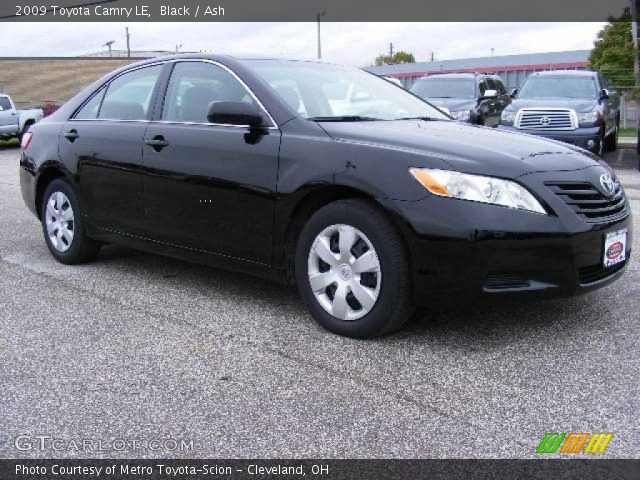 2009 Toyota Camry LE in Black