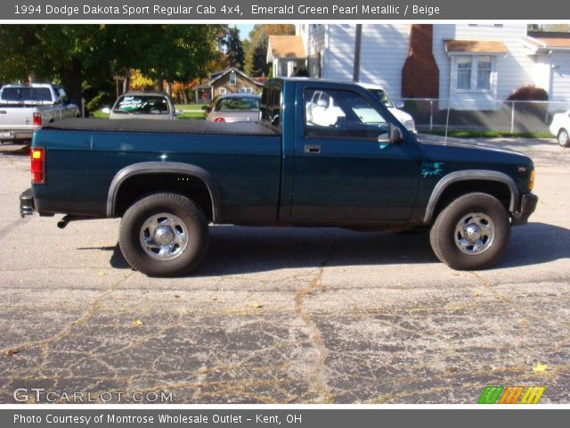 1994 Dodge Dakota Sport Regular Cab 4x4 in Emerald Green Pearl Metallic