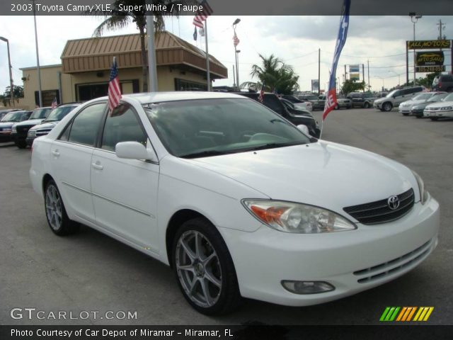2003 Toyota Camry XLE in Super White