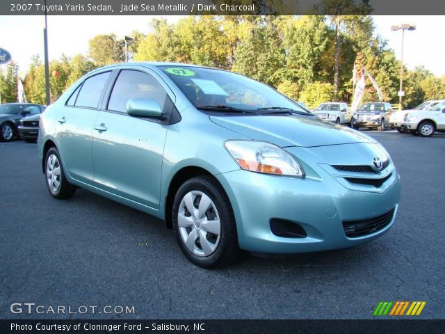 2007 Toyota Yaris Sedan in Jade Sea Metallic