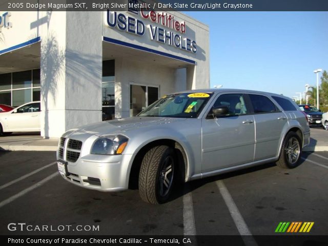 2005 Dodge Magnum SXT in Bright Silver Metallic
