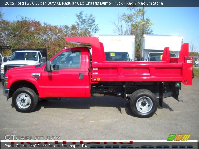 2009 Ford F350 Super Duty XL Regular Cab Chassis Dump Truck in Red
