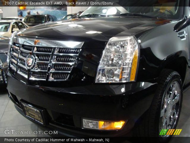 2007 Cadillac Escalade EXT AWD in Black Raven