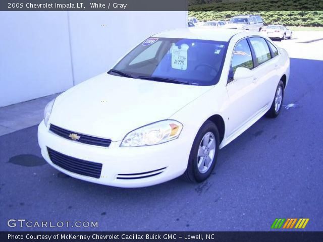 2009 Chevrolet Impala LT in White