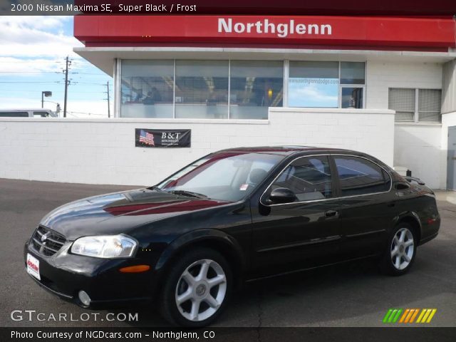 2000 Nissan Maxima SE in Super Black