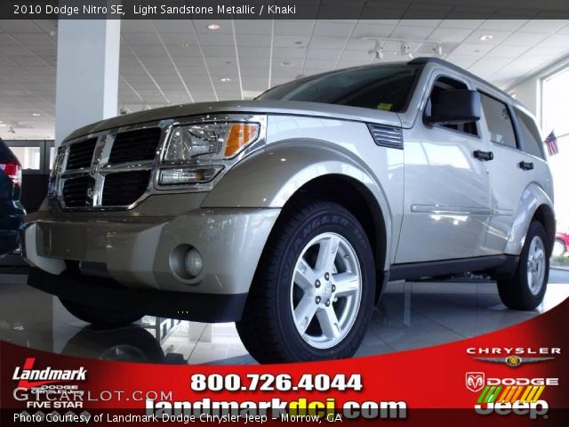 2010 Dodge Nitro SE in Light Sandstone Metallic