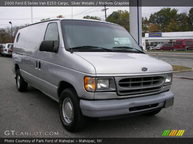 2000 Ford E Series Van E150 Cargo in Silver Metallic