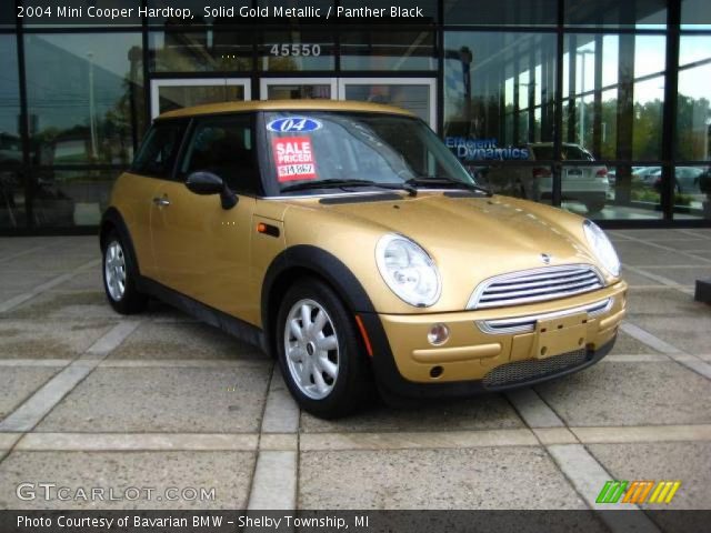 2004 Mini Cooper Hardtop in Solid Gold Metallic