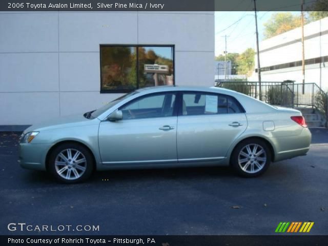 2006 Toyota Avalon Limited in Silver Pine Mica