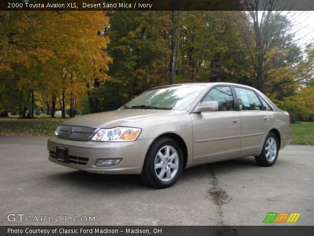 2000 Toyota Avalon XLS in Desert Sand Mica