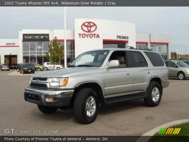 2002 Toyota 4Runner SR5 4x4 in Millennium Silver Metallic