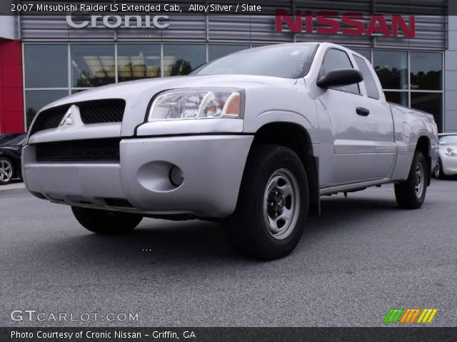 2007 Mitsubishi Raider LS Extended Cab in Alloy Silver