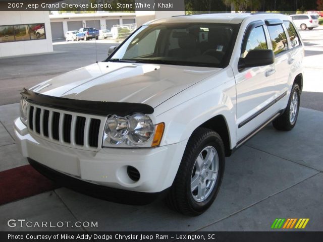 2007 Jeep Grand Cherokee Laredo in Stone White