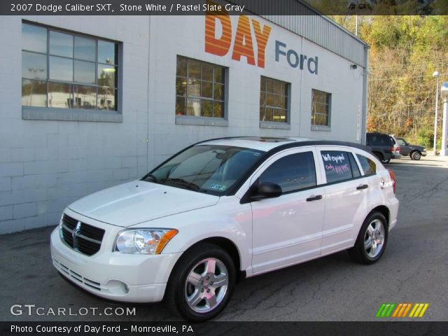 2007 Dodge Caliber SXT in Stone White