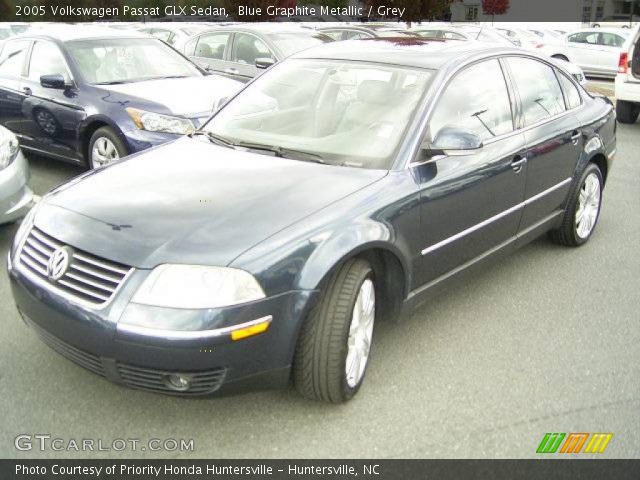 2005 Volkswagen Passat GLX Sedan in Blue Graphite Metallic