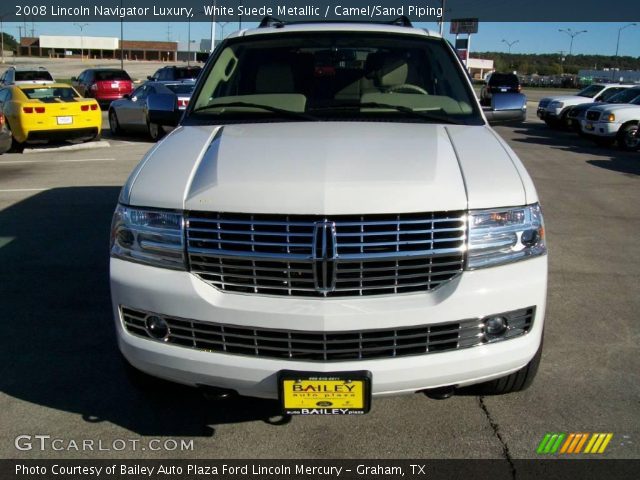 2008 Lincoln Navigator Luxury in White Suede Metallic