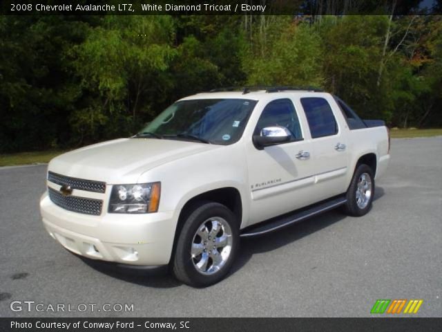 2008 Chevrolet Avalanche LTZ in White Diamond Tricoat