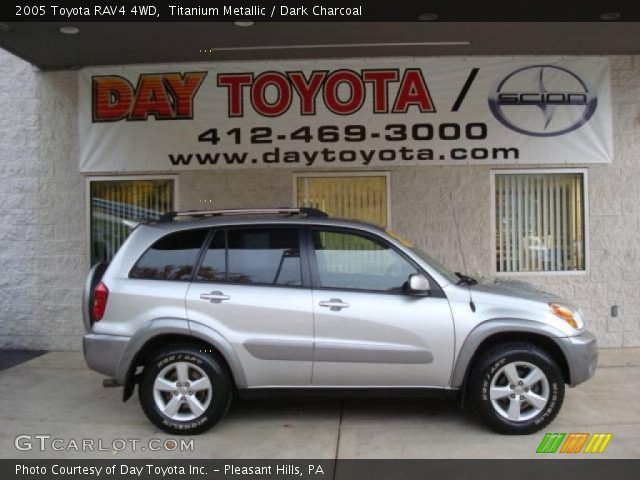 2005 Toyota RAV4 4WD in Titanium Metallic