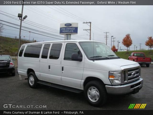 2009 Ford E Series Van E350 Super Duty XL Extended Passenger in Oxford White