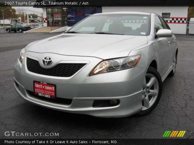 2007 Toyota Camry SE in Titanium Metallic