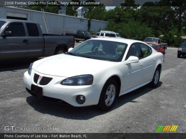 2008 Pontiac Grand Prix Sedan in Ivory White