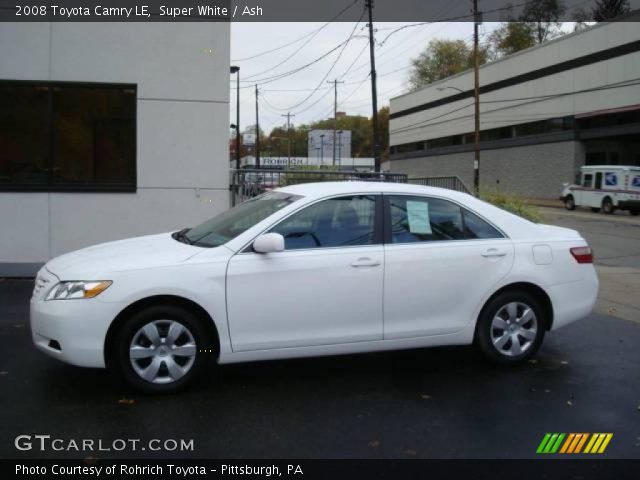 2008 Toyota Camry LE in Super White