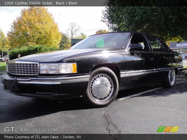 1996 Cadillac DeVille Sedan in Black