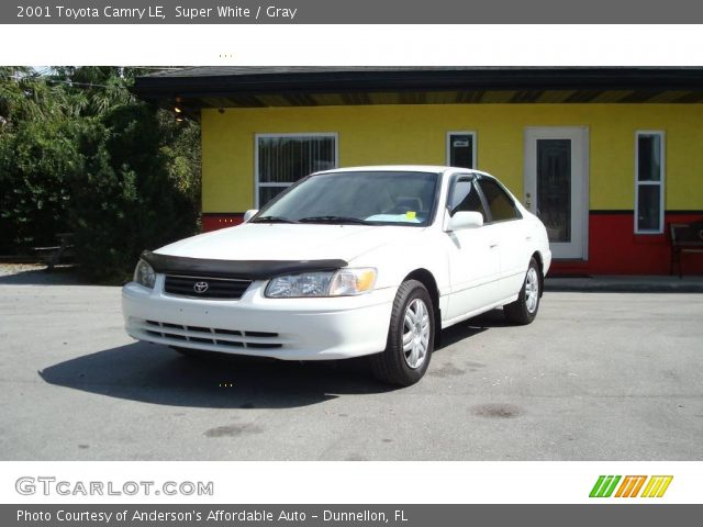 2001 Toyota Camry LE in Super White
