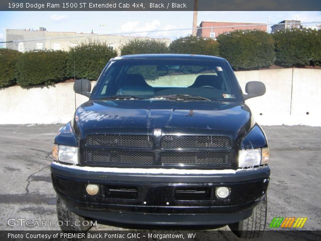 1998 Dodge Ram 1500 ST Extended Cab 4x4 in Black