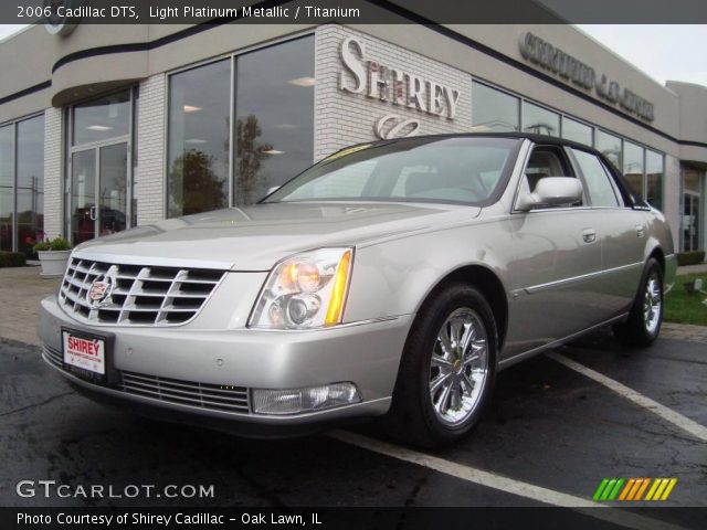 2006 Cadillac DTS  in Light Platinum Metallic