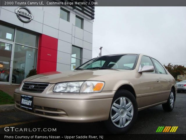 2000 Toyota Camry LE in Cashmere Beige Metallic