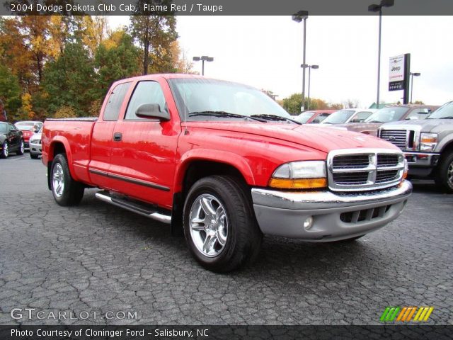 2004 Dodge Dakota Club Cab in Flame Red