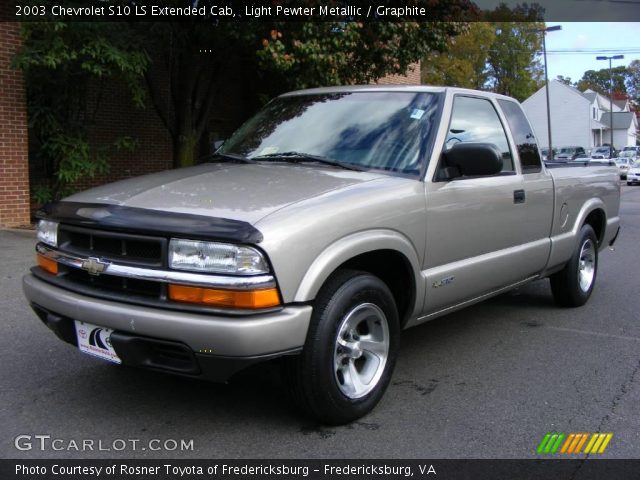 2003 Chevrolet S10 LS Extended Cab in Light Pewter Metallic