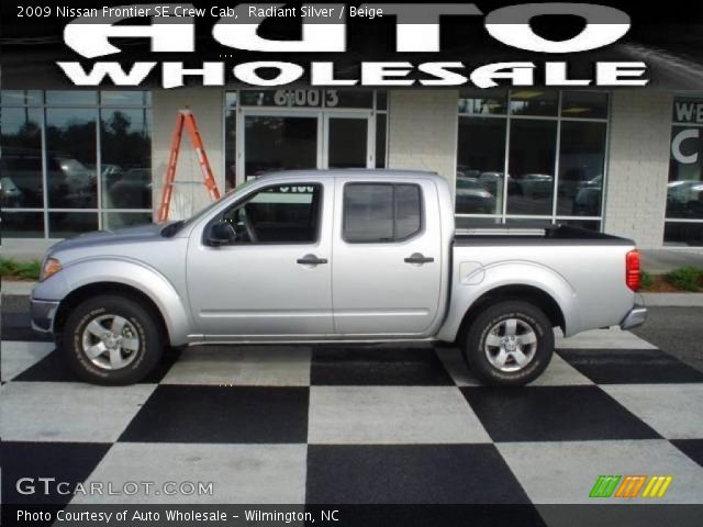 2009 Nissan Frontier SE Crew Cab in Radiant Silver