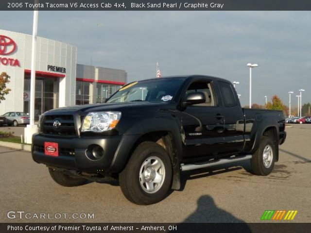 2006 Toyota Tacoma V6 Access Cab 4x4 in Black Sand Pearl