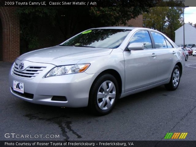 2009 Toyota Camry LE in Classic Silver Metallic